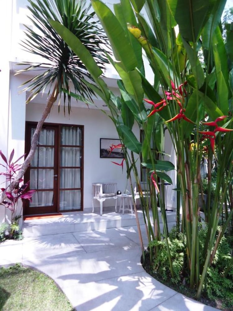 Фото Labak River Hotel by Eps