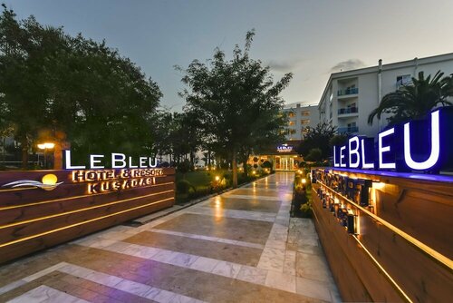Гостиница Le Bleu Hotel & Resort в Кушадасы