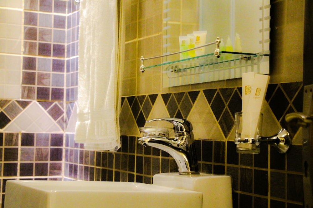 Фото Summerland Suites