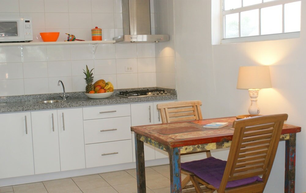 Фото Pauline's Apartments Aruba