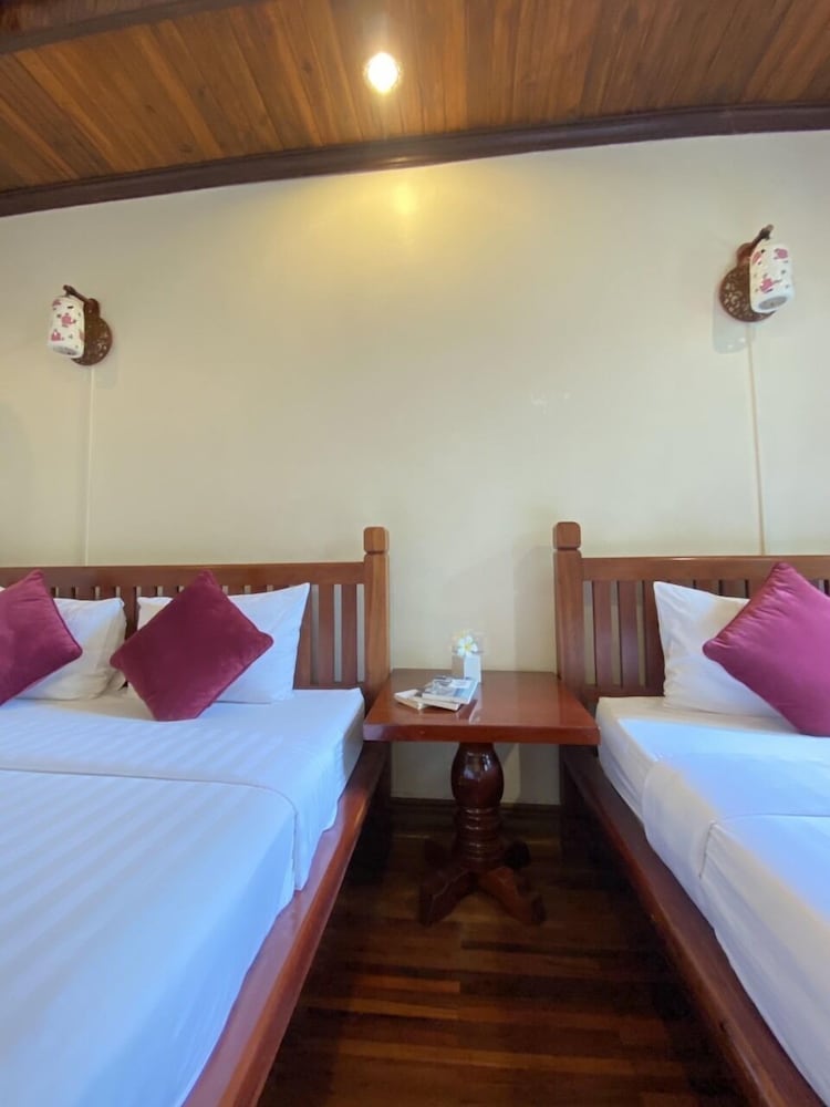 Фото Maison Vongprachan Hotel