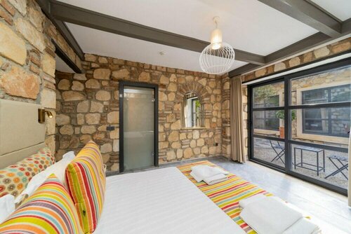 Апартаменты Amazing Hotel Room Near Hadrian s Gate в Турции