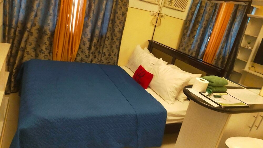 Фото Roxas Blvd Ermita Studio Us Embassy Mla