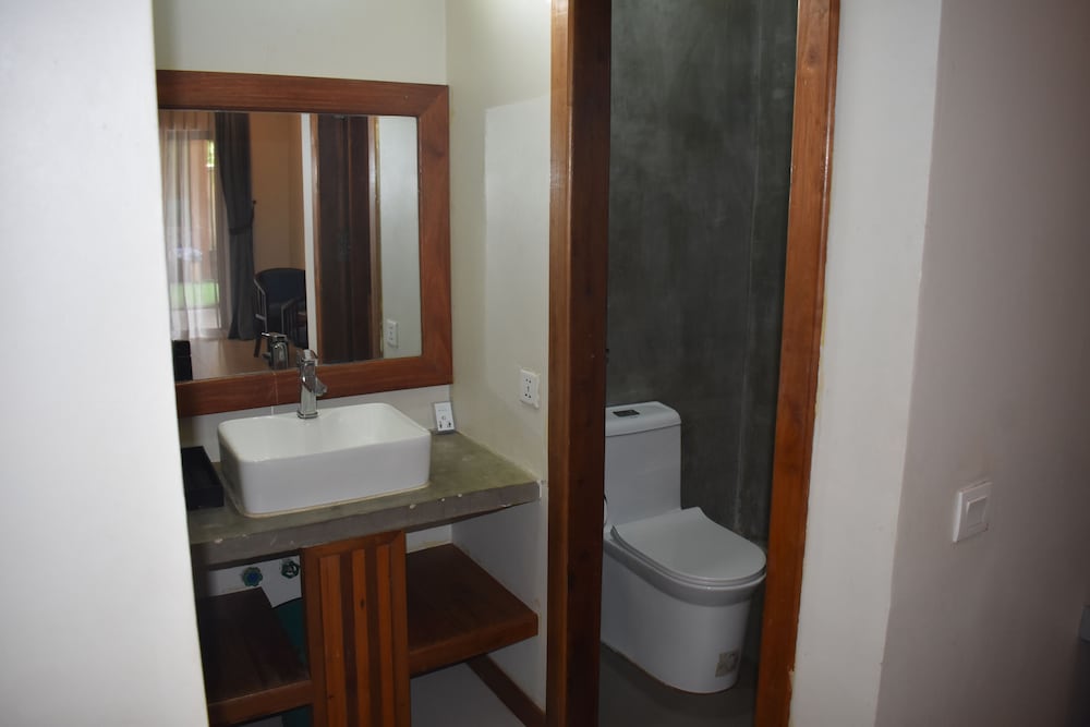 Фото Three Little Birds