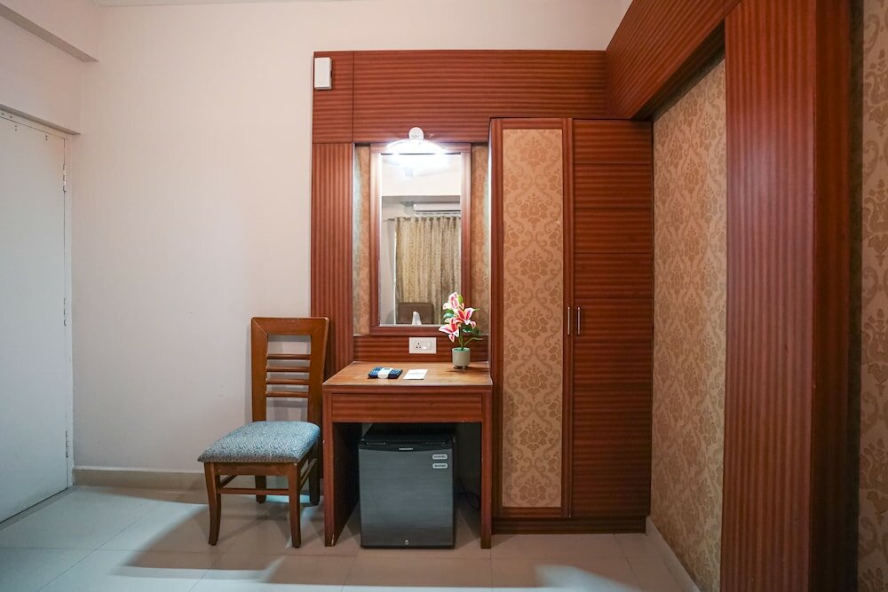 Фото Pine Tree Boutique Hotel - Greams Road