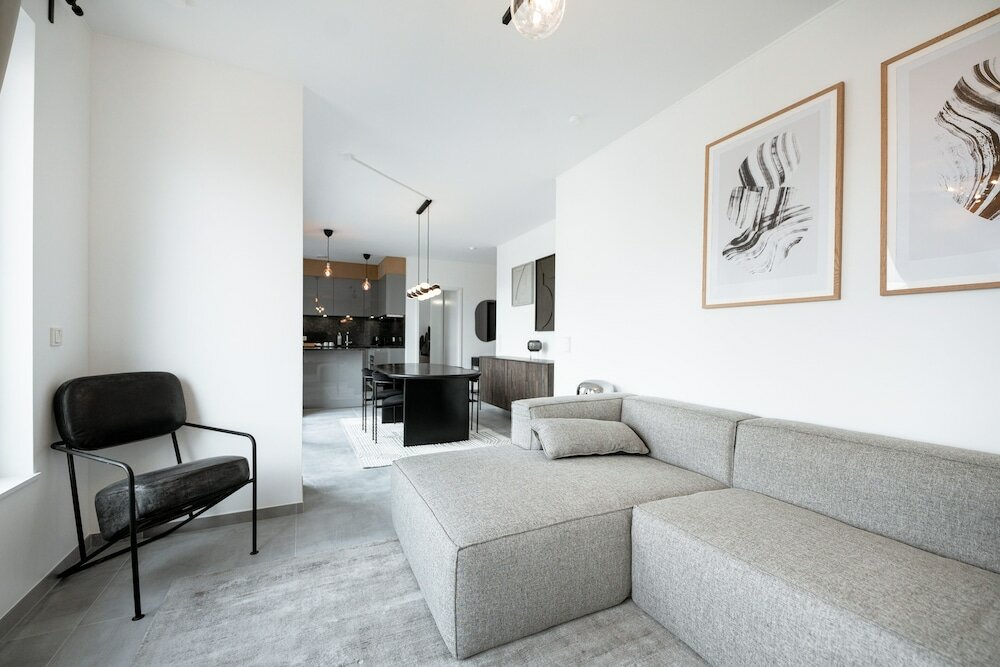 Фото Inviting Apt w Balc & Prkg in Cessange