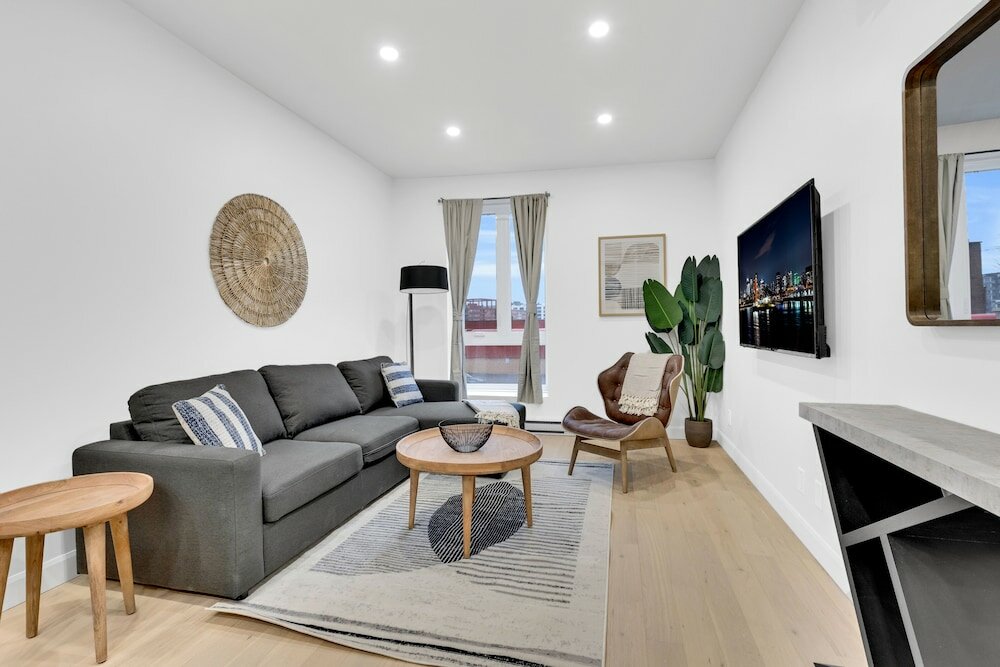 Фото Deluxe Suites Downtown Montreal