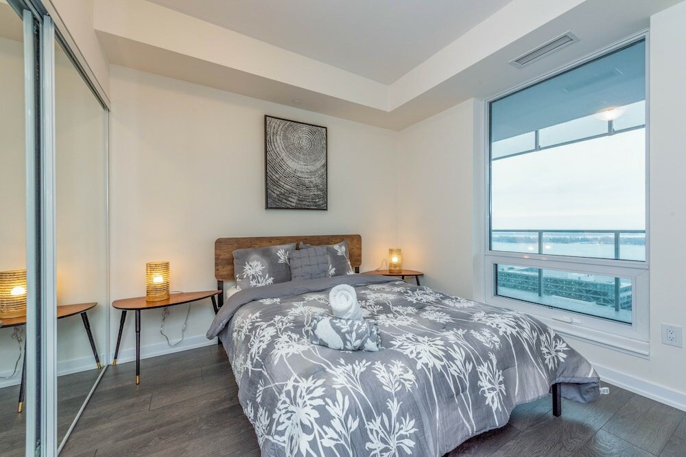 Фото PlanURstay - Harbour Front Toronto