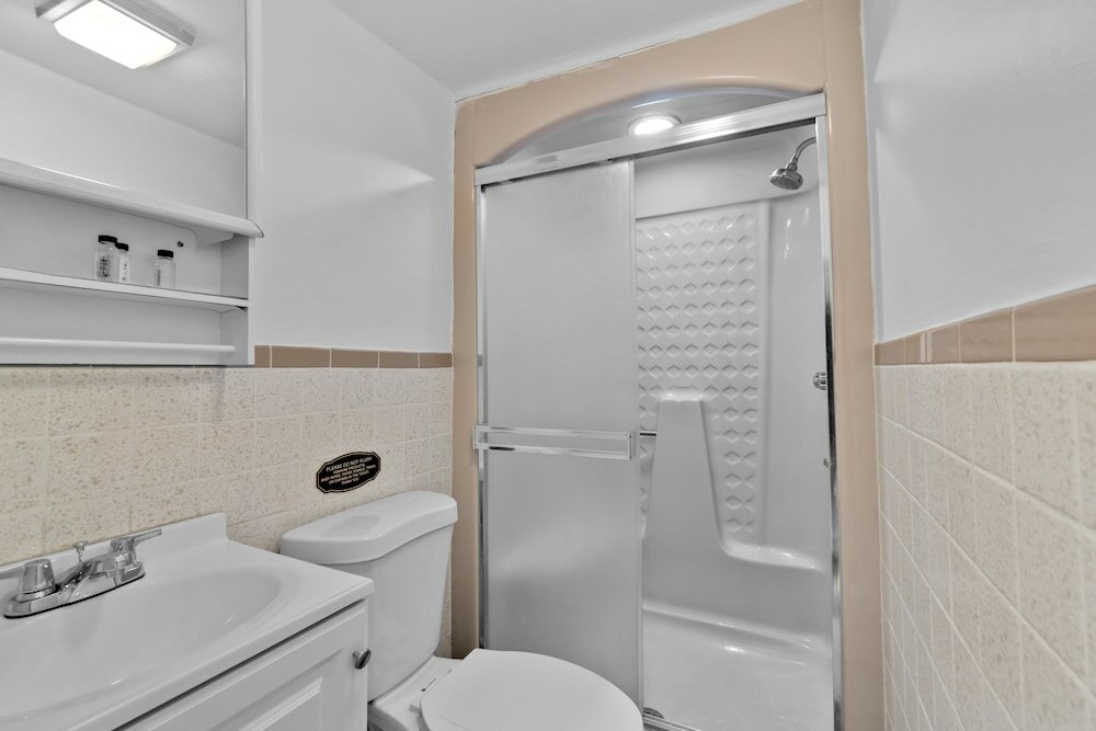 Фото Chateau Michael Luxury Brickell Villa with Pool