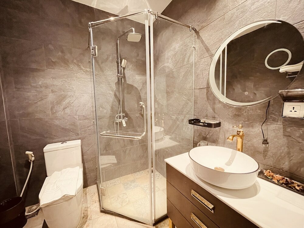 Фото The H Hotel Phnom Penh