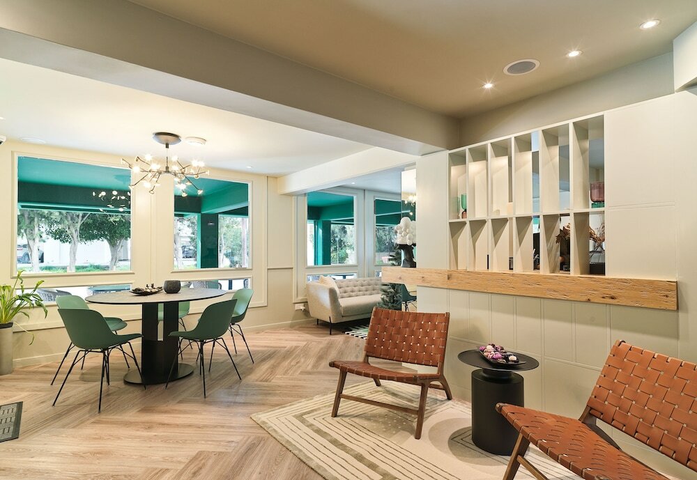 Фото Liv The City Suites