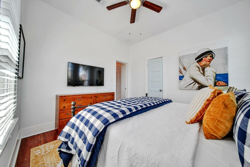 Фото The Bikini Bungalow