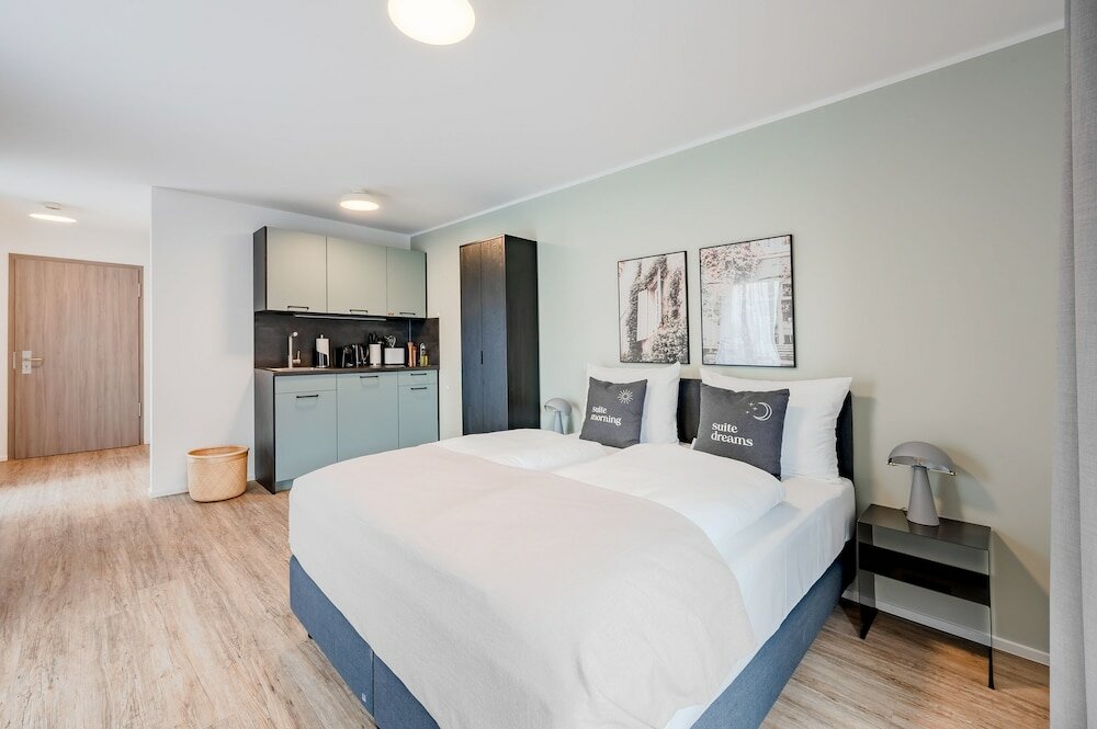 Фото Limehome Metzingen Wilhelmstr