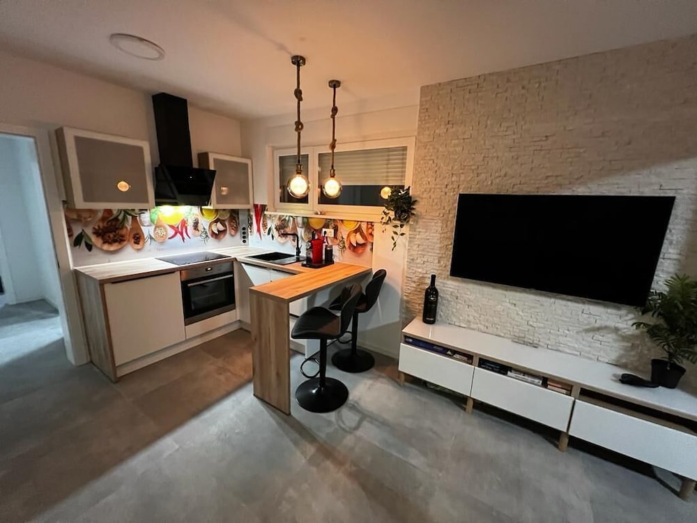 Фото Apartments Olive Garden 2