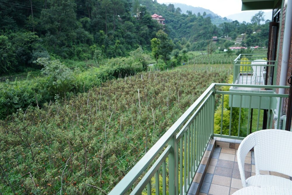 Фото Kainaat A Riverside Homestay