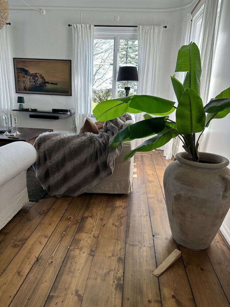 Фото Hallfreda Hotel