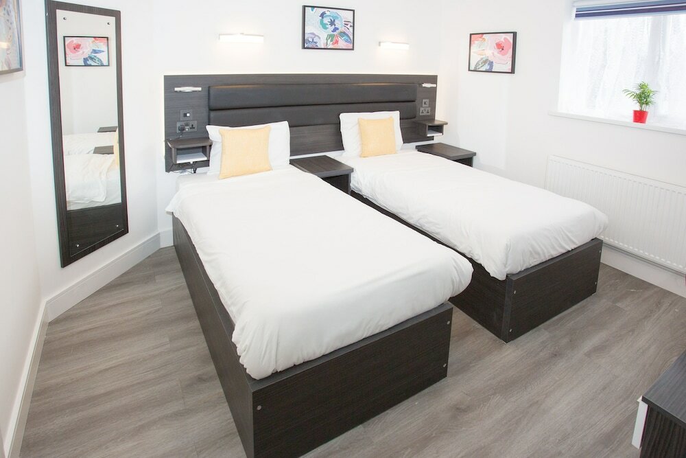 Фото Heathrow Windsor Studios and Rooms