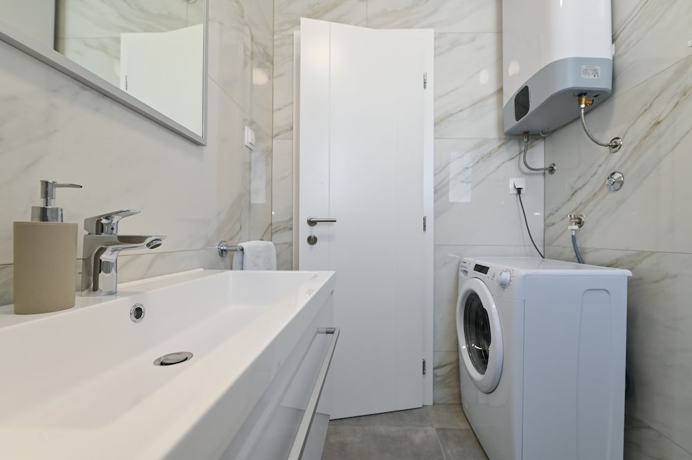 Фото Apartments Olive Garden 2