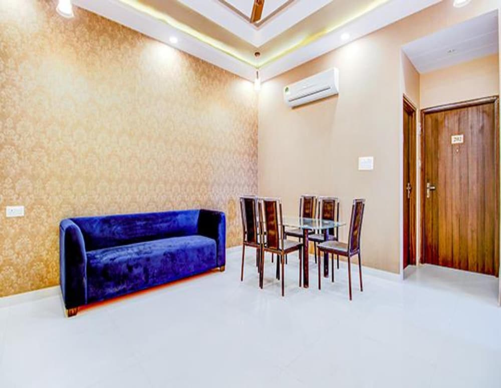 Фото FabHotel 7th Crossing