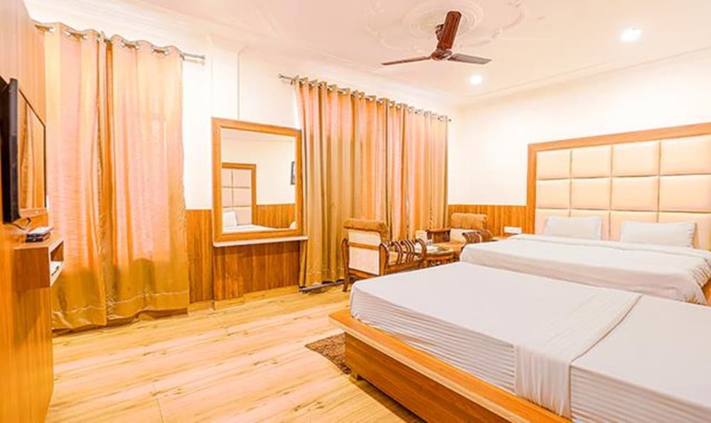 Фото Fabhotel Skylark