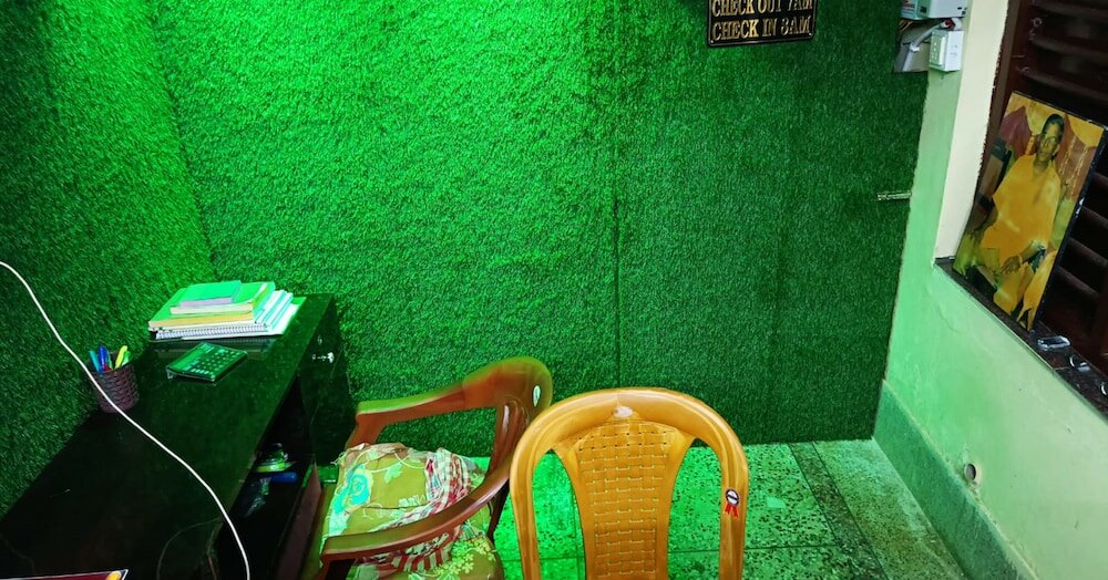 Фото Goroomgo Basera Inn Puri