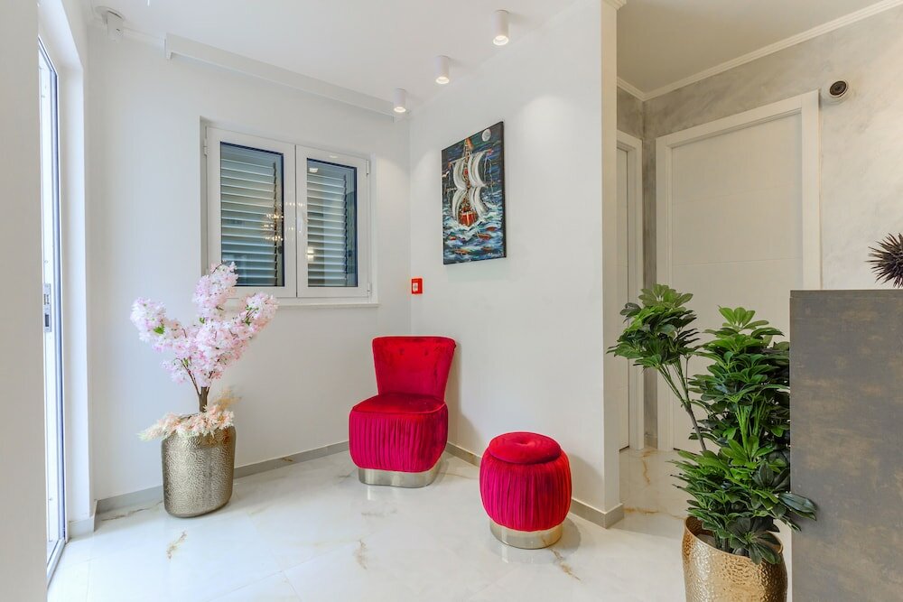 Фото Irini Luxury Rooms