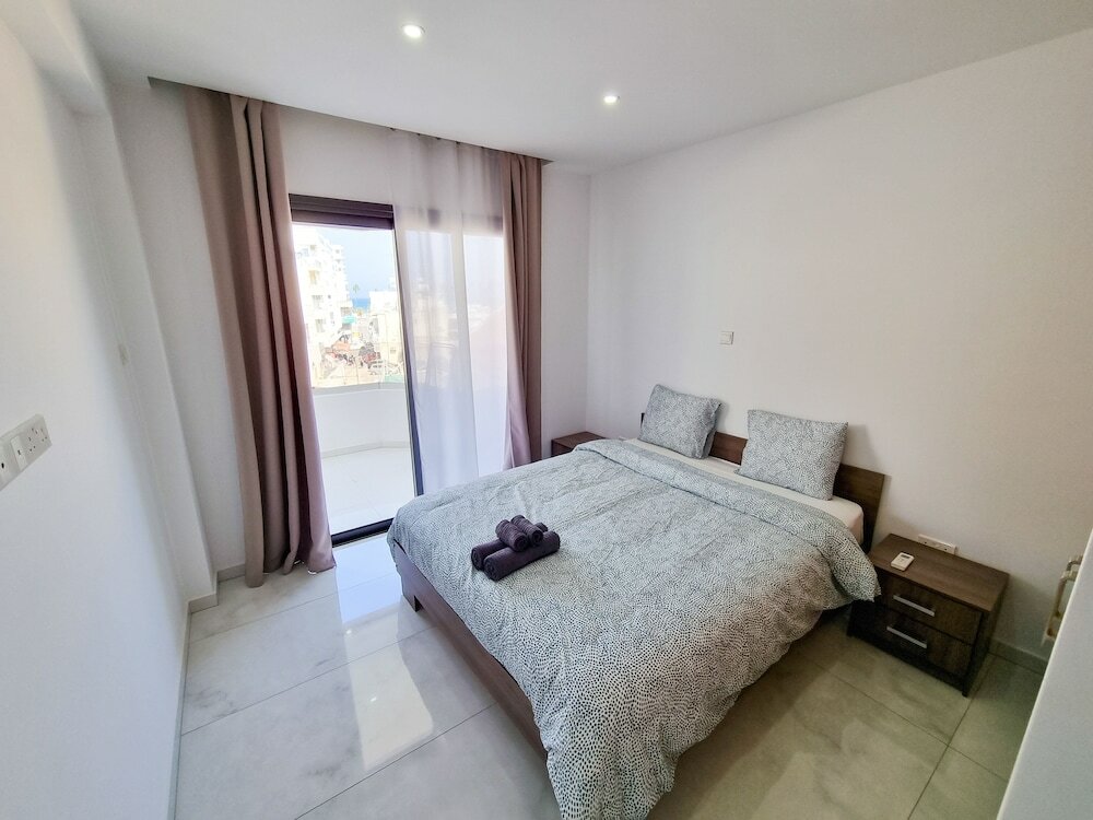 Фото Sea Bay Apartment