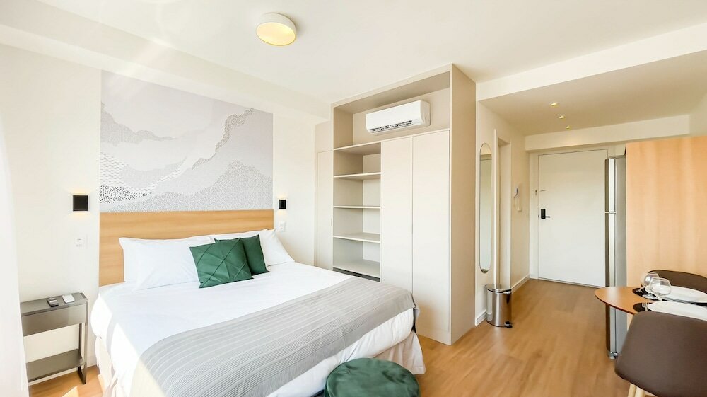 Фото Charlie Connect Partenon