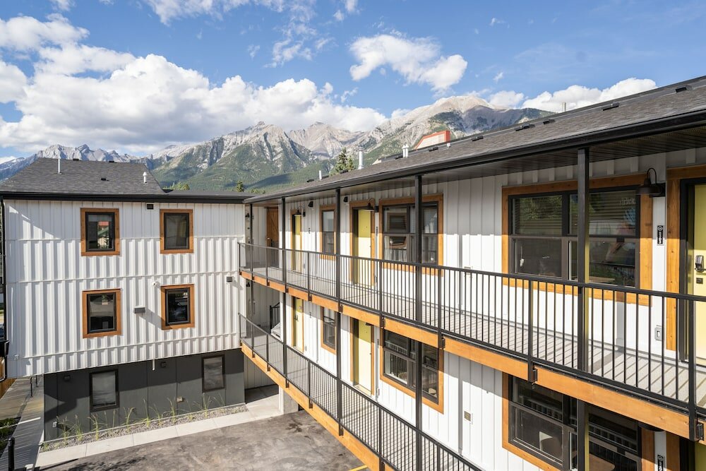Фото Basecamp Suites Canmore