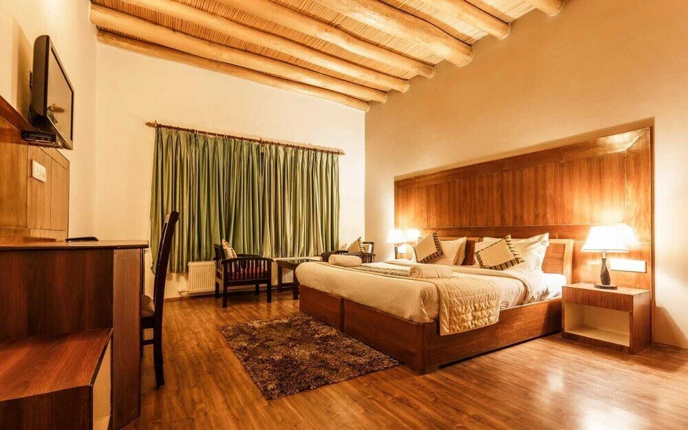 Фото Reenam Hotel