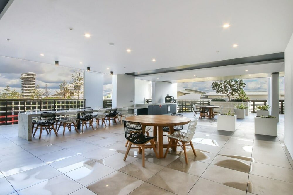 Фото Luxurious 2 Bedroom Brand New Apartment With Amazing Hinterland Views