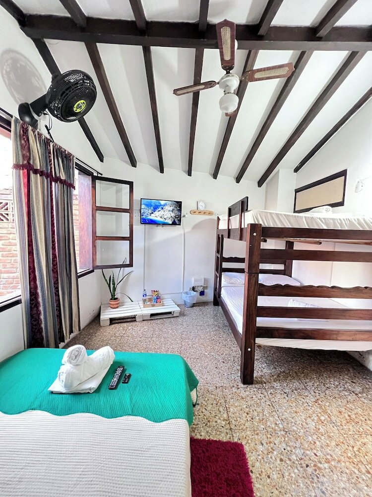 Фото Green Door Boutique