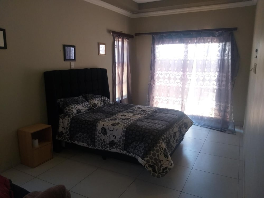 Фото Westcoast Inn