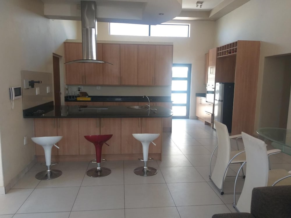 Фото Westcoast Inn