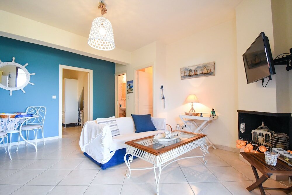 Фото Areos Galaxy Apartments With Beach View