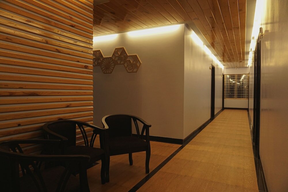 Фото Hotel Musafir