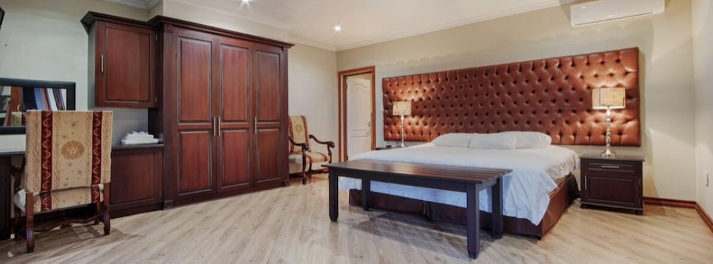 Фото Inn On Mars