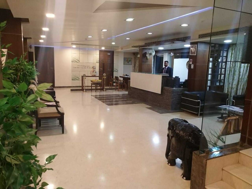 Фото Suvarna Regency