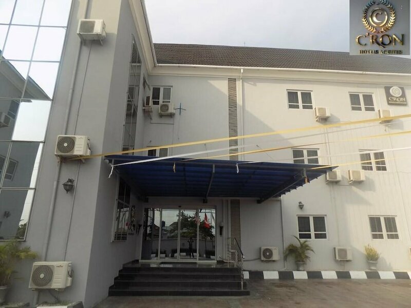 Гостиница C'ron Hotels and Suites в Порт-Харкорте