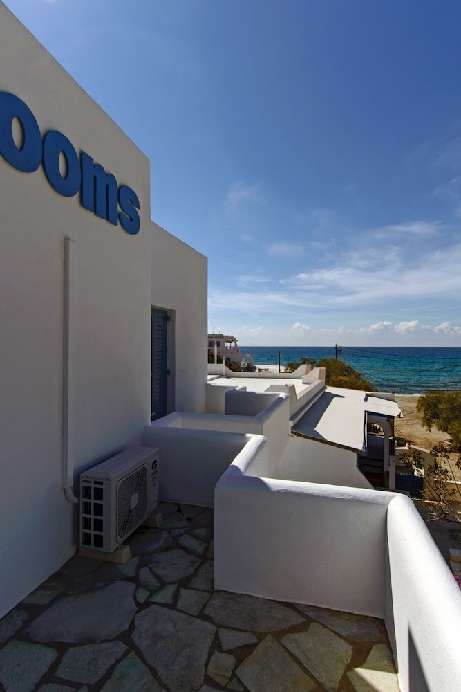 Фото Perigiali Rooms & Apartments Folegandros