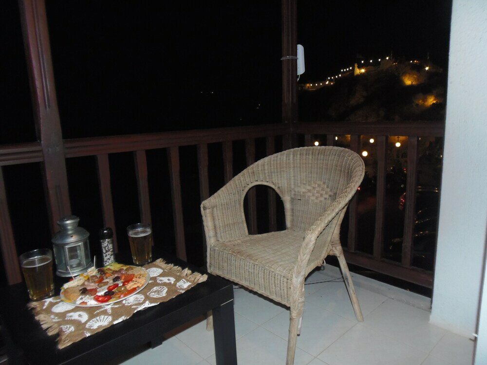 Фото Studios Milos Skopelos