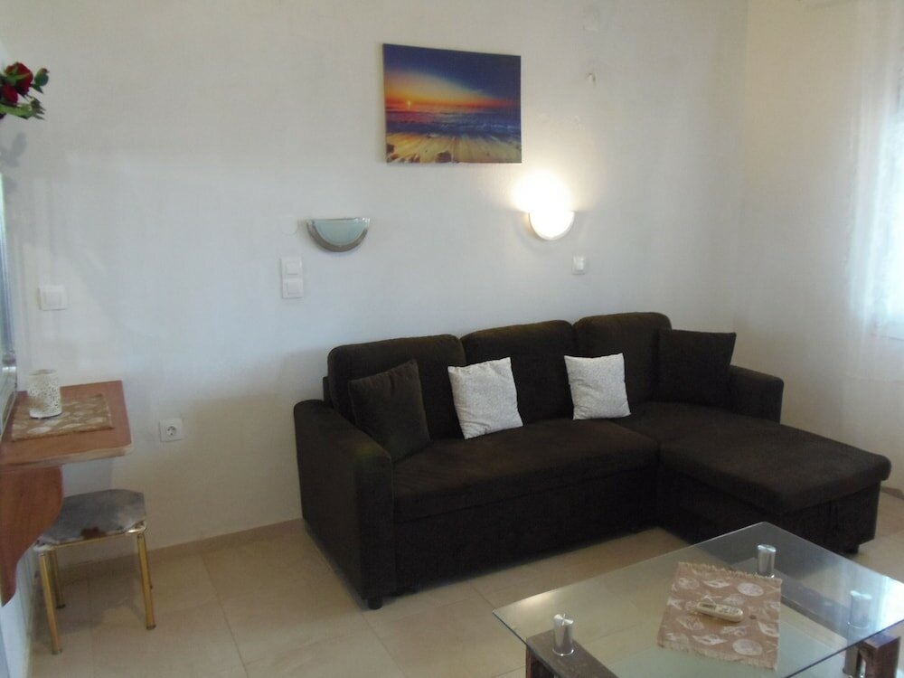 Фото Studios Milos Skopelos