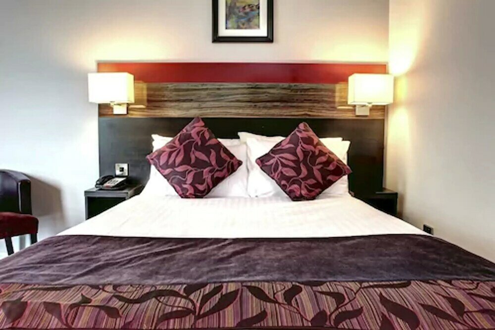 Фото Clayton Hotel Cardiff