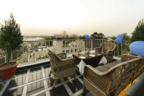 Гостиница Hotel Taj Resorts в Агре