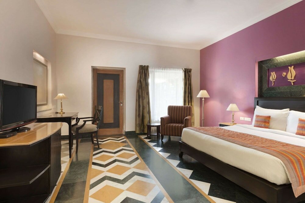 Фото Ramada by Wyndham Udaipur Resort and SPA