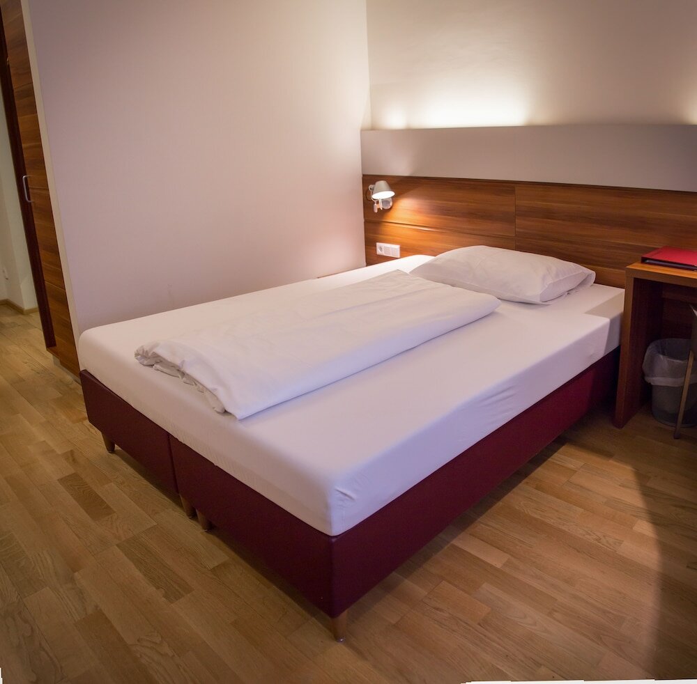 Фото Hotel Schwarzer Bär