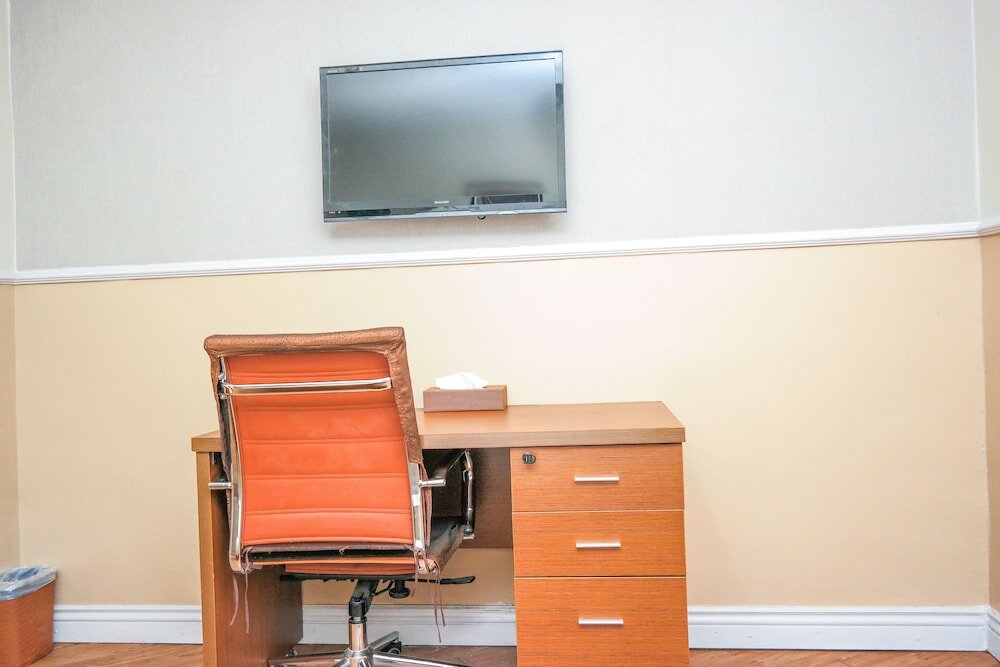 Фото Quiet Pools Inn and Residence