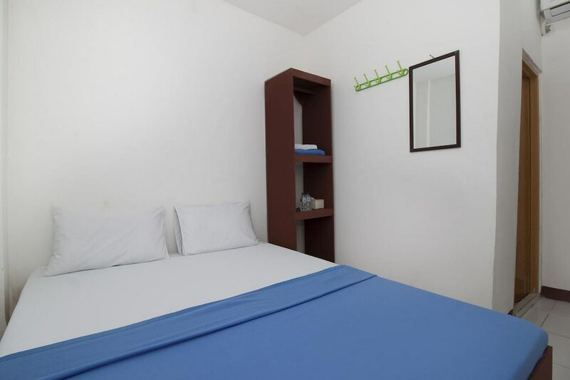 Гостиница RedDoorz near Riau Junction Mall 2 в Бандунге