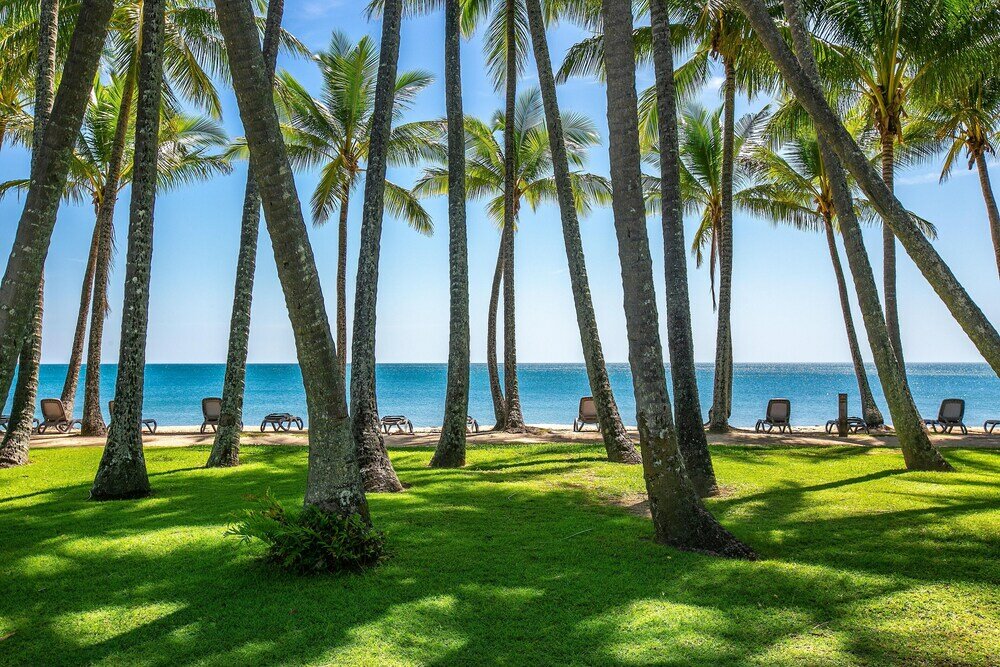 Фото Belle Escapes - Oceanview Suite Alamanda Beachfront Resort 88