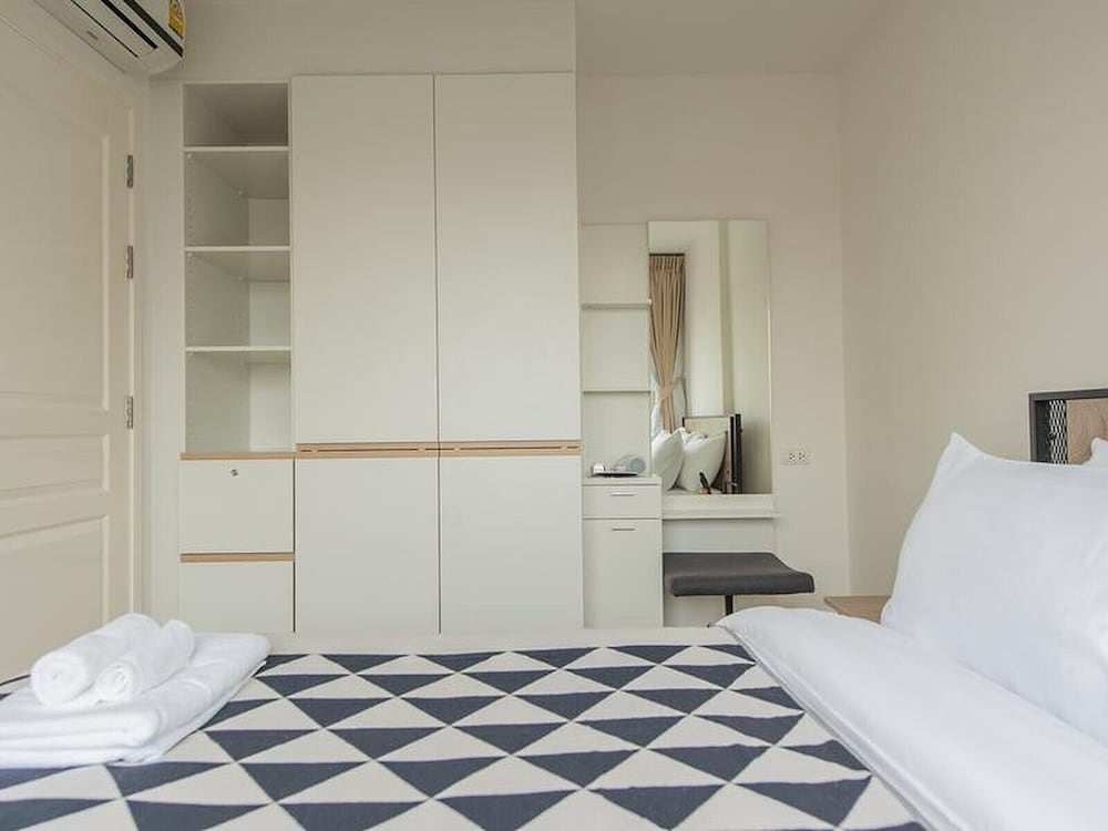 Фото Brand New Luxury 1 Br Near 2mrt 2bts 3 Shopping